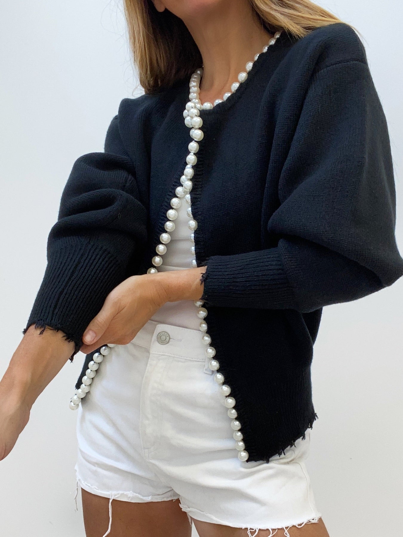 Damenstrickjacke mit Perlenverzierung | PERLEA
