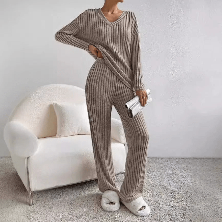 Damen Freizeitset mit V-Ausschnitt | COZYLOUNGE