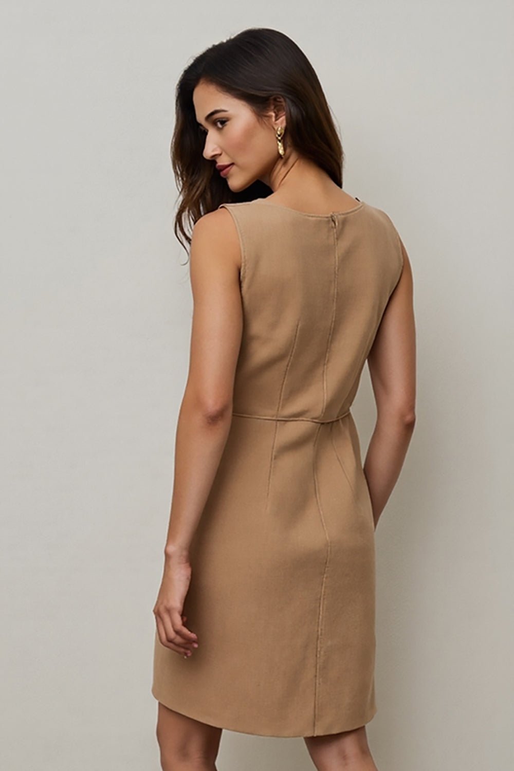 Robe Femme Workwear à Col Rond Camel | LEONA - MYLES Boutique