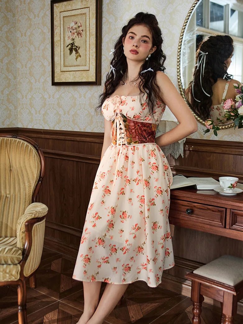 Midikleid im Boho-Stil mit Blumenmuster und Taschen | MARCELINE