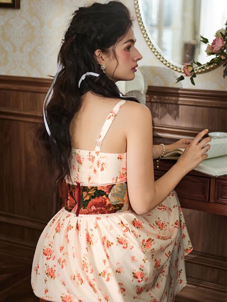 Midikleid im Boho-Stil mit Blumenmuster und Taschen | MARCELINE