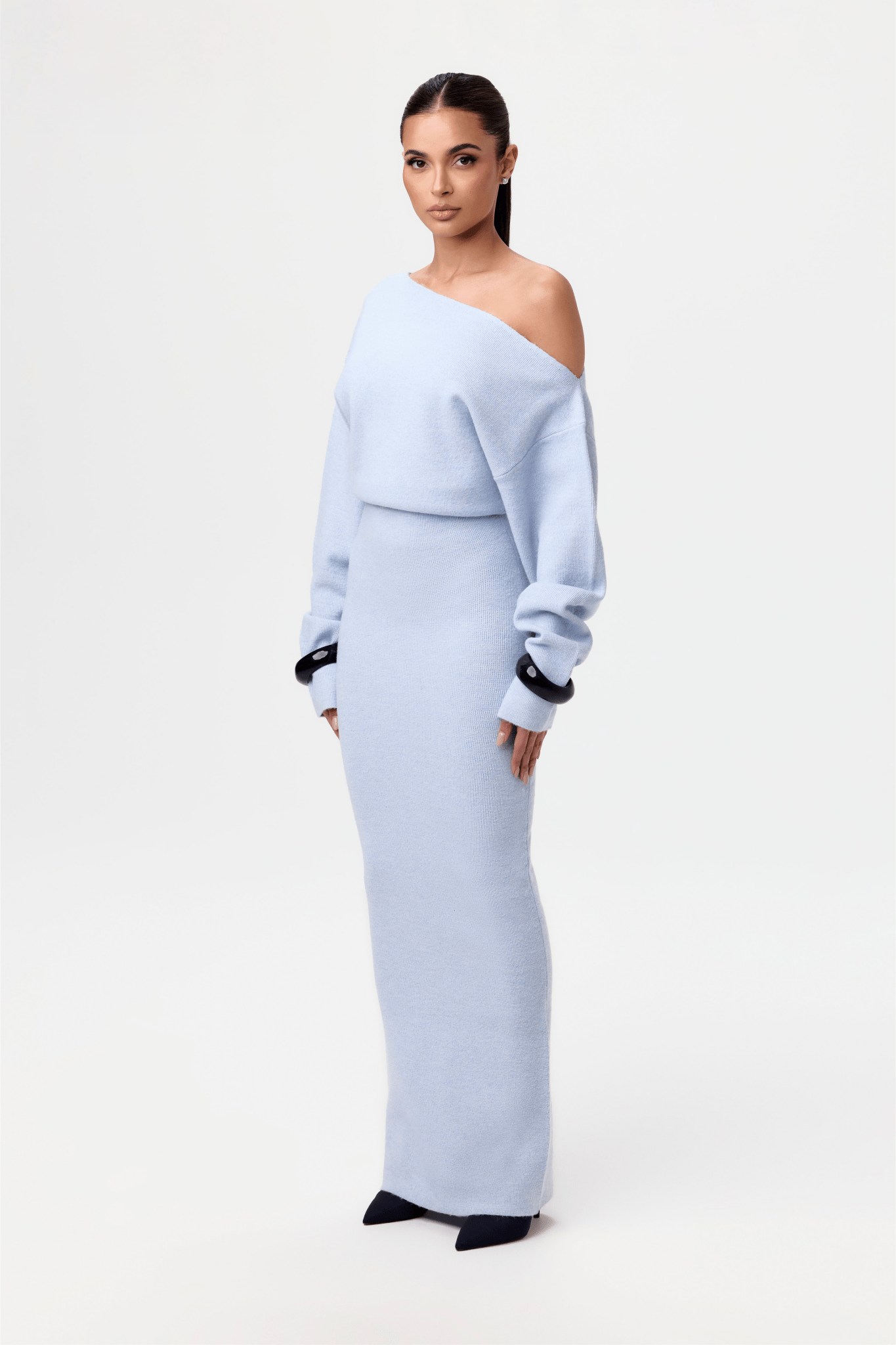 Modernes Schulterfreies Strickkleid | EMMA