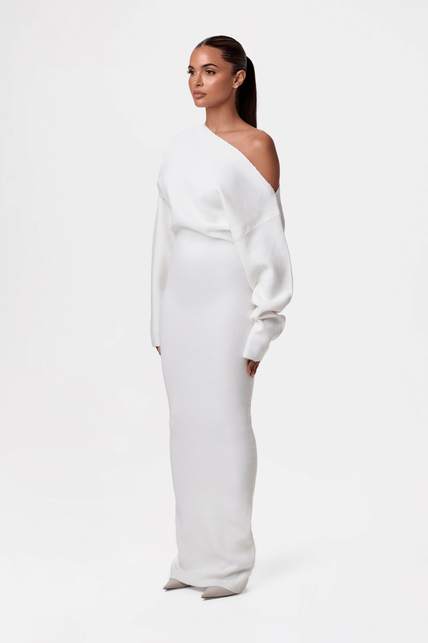 Modernes Schulterfreies Strickkleid | EMMA