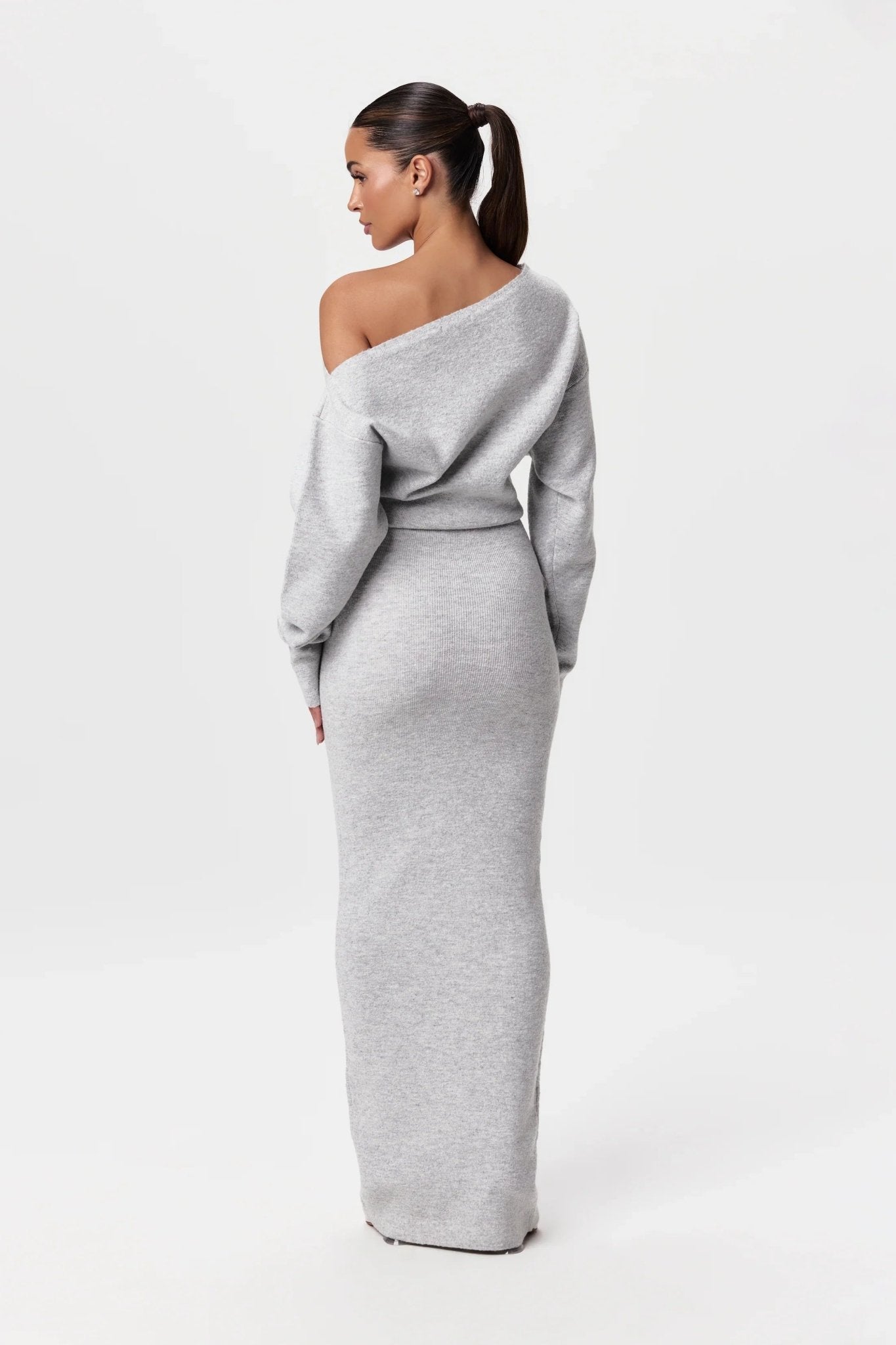 Modernes Schulterfreies Strickkleid | EMMA