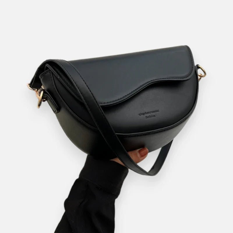 Chic Halbmond Leder Bauchtasche | DEMILUNA