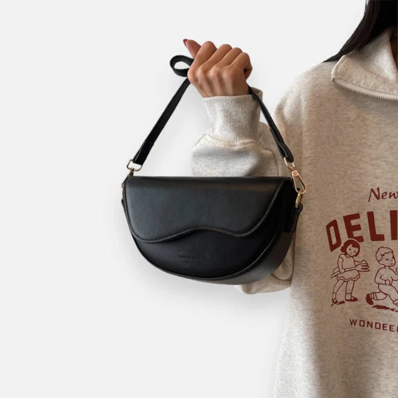 Chic Halbmond Leder Bauchtasche | DEMILUNA