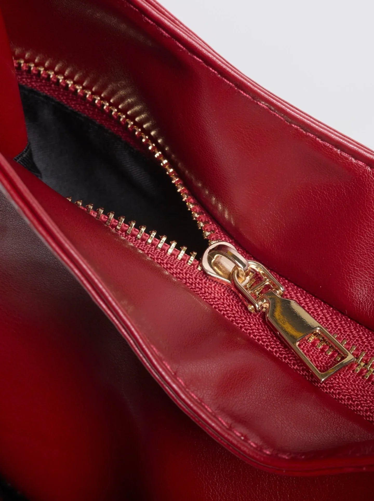 Elegante Tragetasche aus veganem Leder | MAYANA