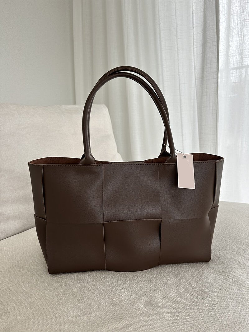 Sac_Cabas_en_Cuir_Tresse_Marron_-_BAGALYIA