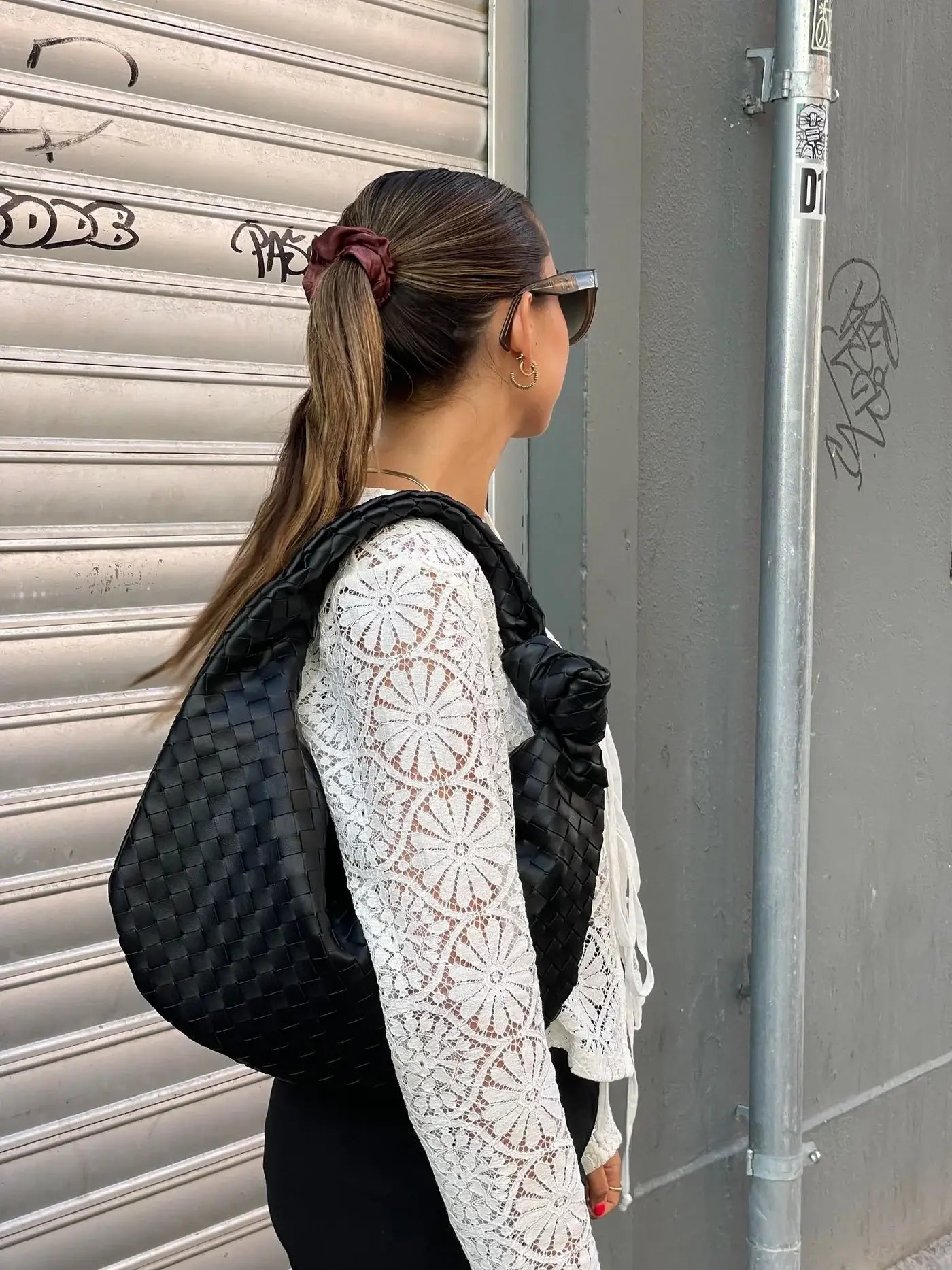 Elegante mittlere gewebte Tasche | WOVENBAG™