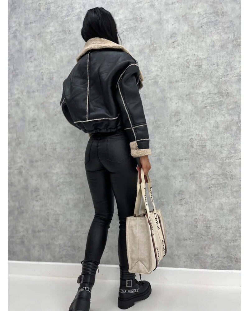 Kurze Jacke aus Kunstleder für Damen | JAMYA™