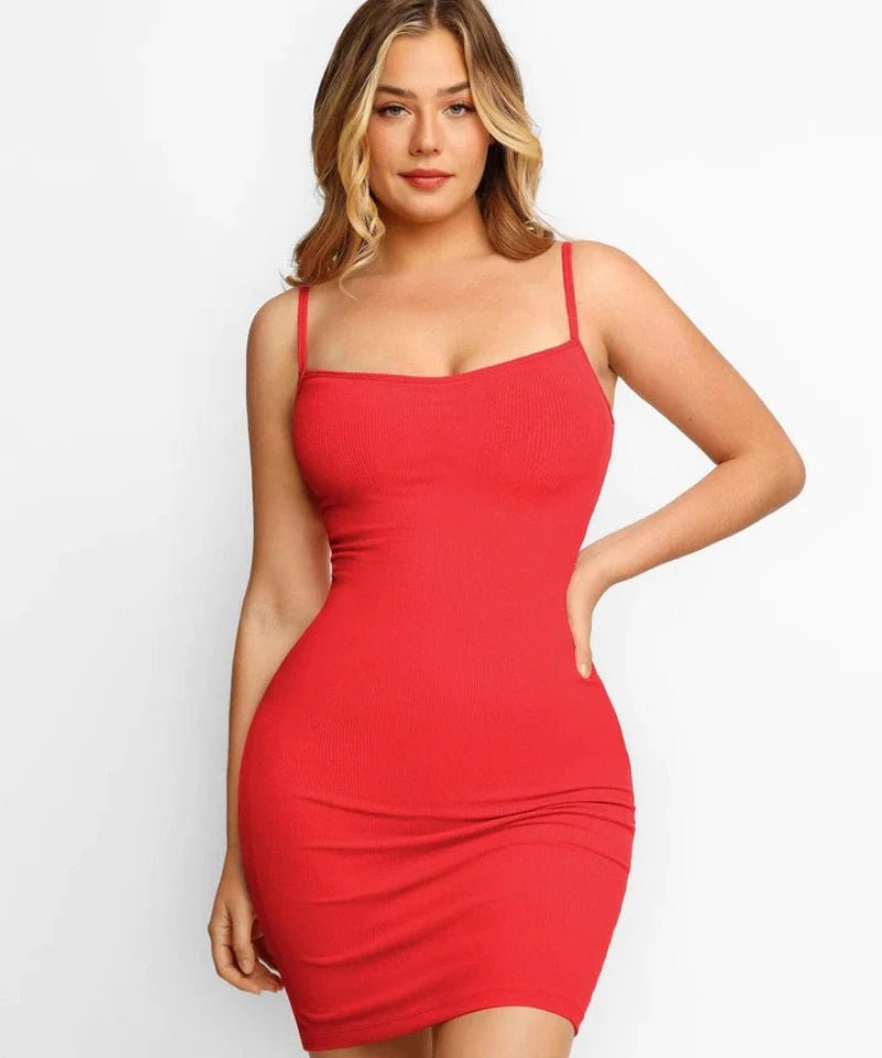 Robe à gaine sculptante intégrée