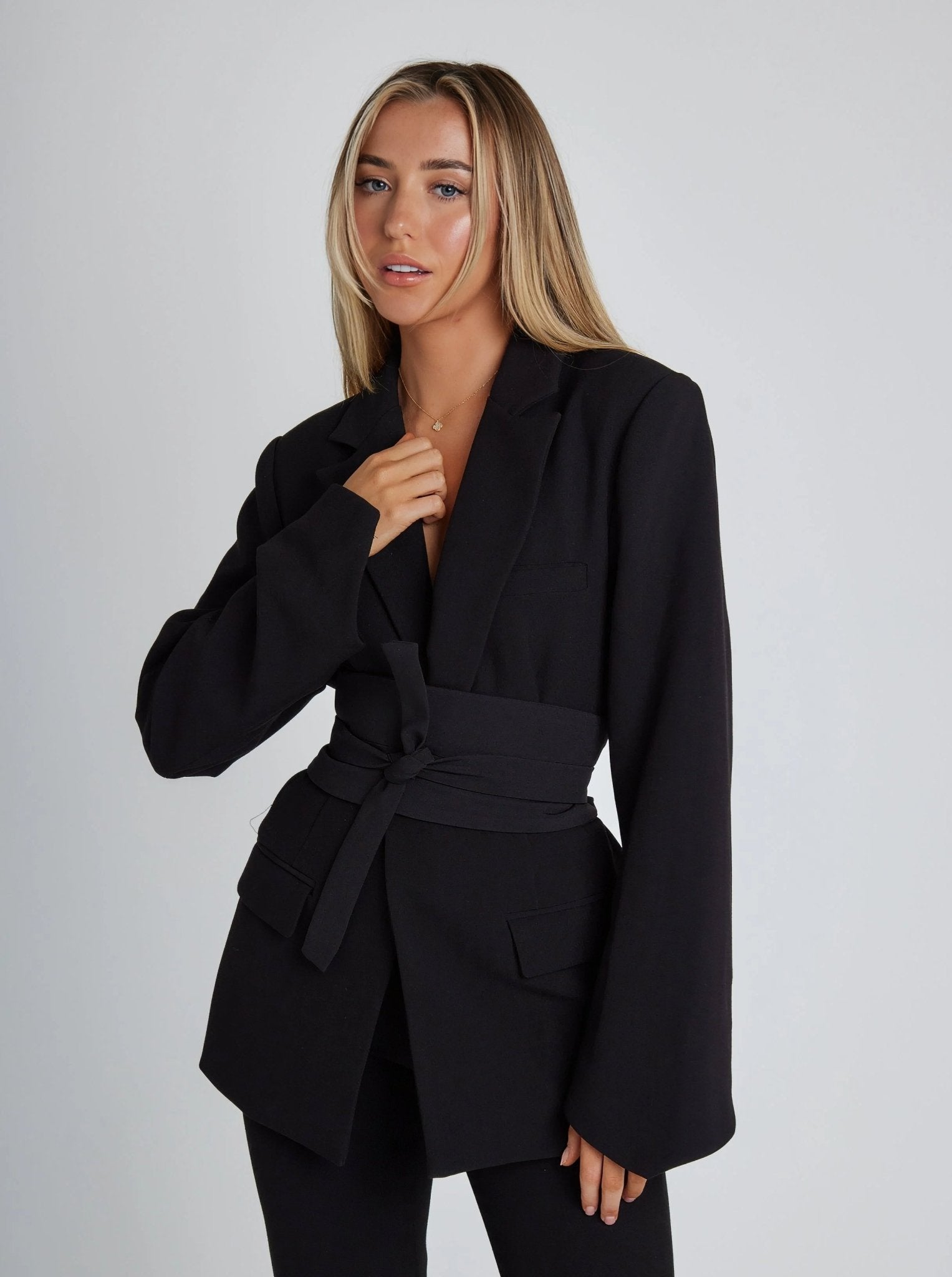 Eleganter taillierter Blazer | BELTY™