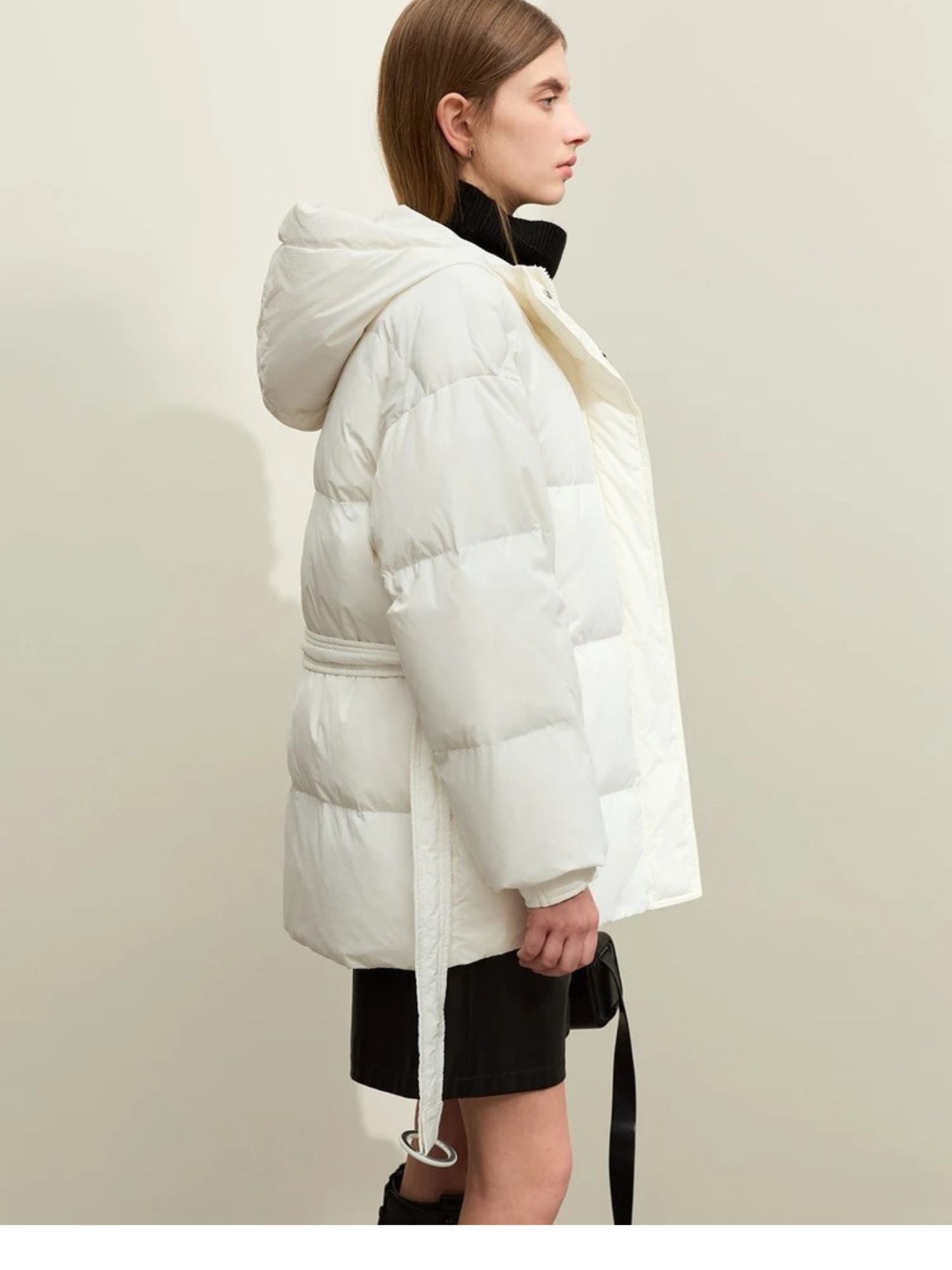 Steppjacke für Damen mit Gürtel und Kapuze | WINTERALLURE
