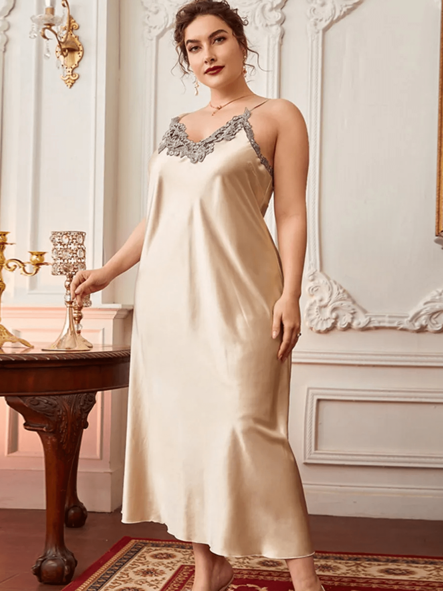 Lange Satin-Negligee Große Größe | SATINELLE™