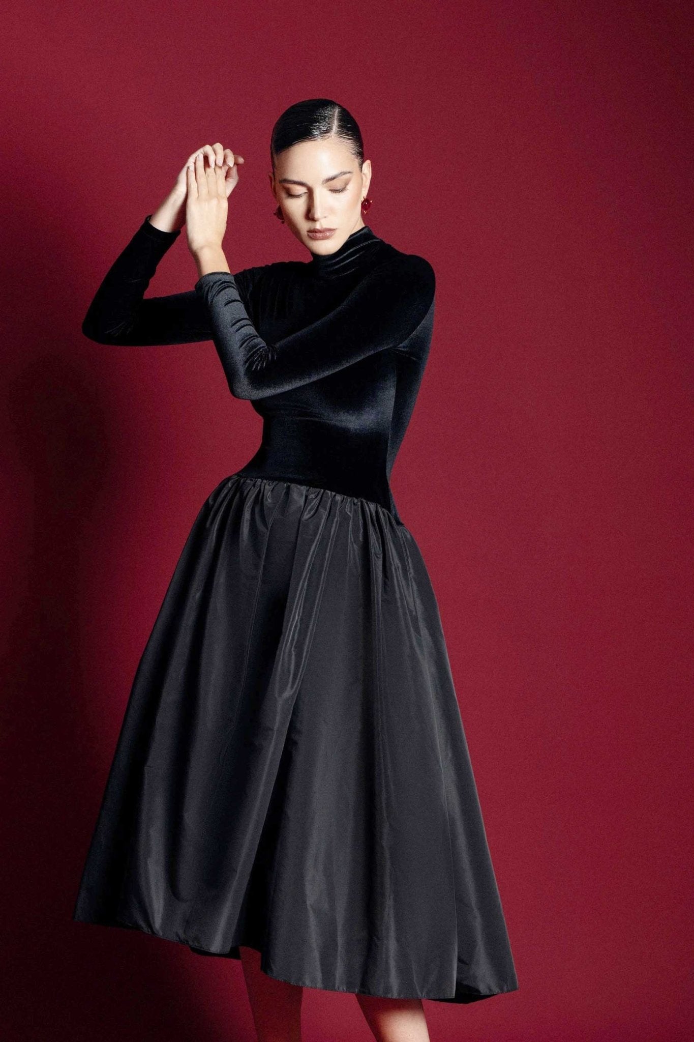 Midikleid mit langen Ärmeln | FLORENZA