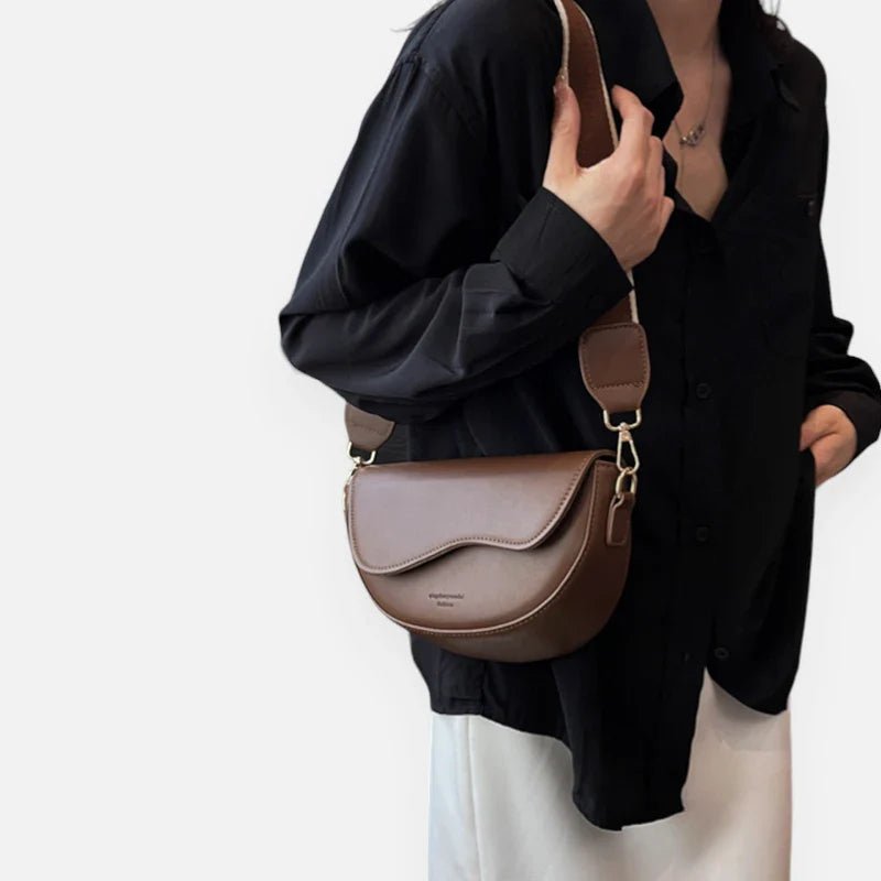 Chic Halbmond Leder Bauchtasche | DEMILUNA