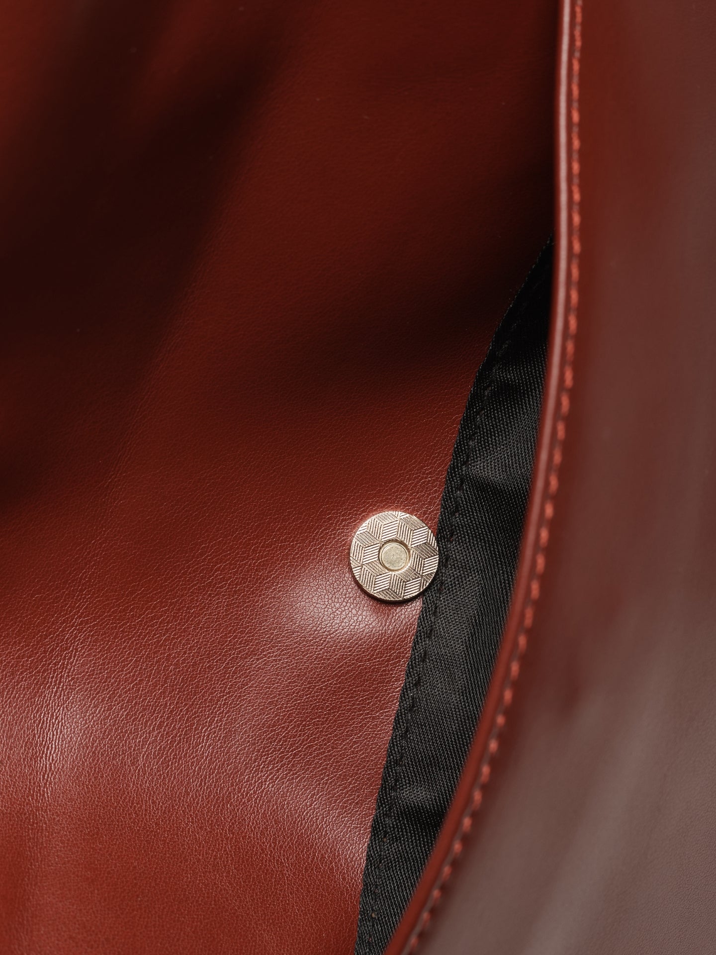 Elegante Tragetasche aus veganem Leder | MAYANA