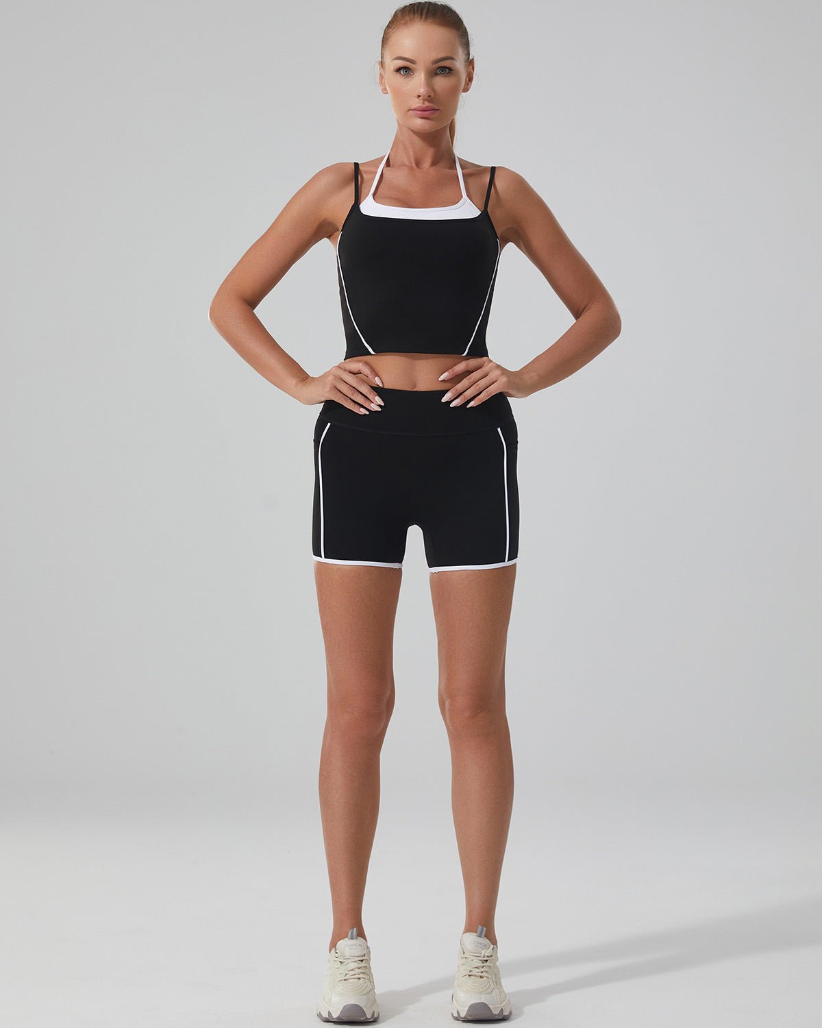 Kurzes nahtloses Fitness Noir bequem | WELLFIT
